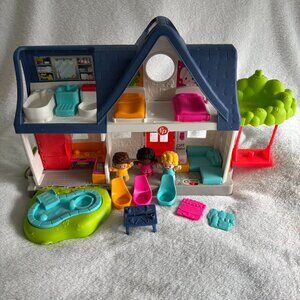 Fisher-Price Little People Friends Together Play House - English & French